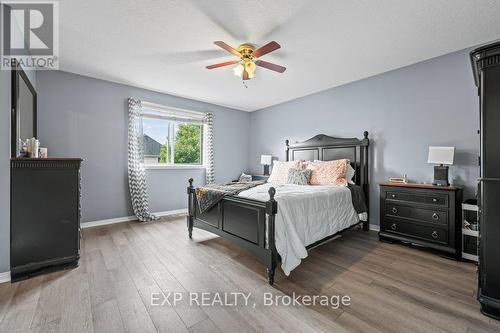 43 Peer Drive, Guelph, ON - Indoor Photo Showing Bedroom