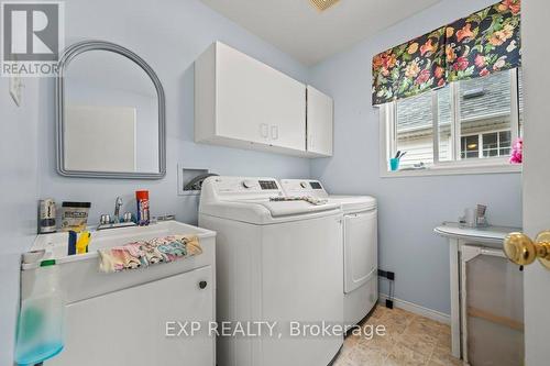 43 Peer Drive, Guelph, ON - Indoor Photo Showing Laundry Room