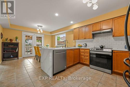 43 Peer Drive, Guelph, ON - Indoor Photo Showing Kitchen