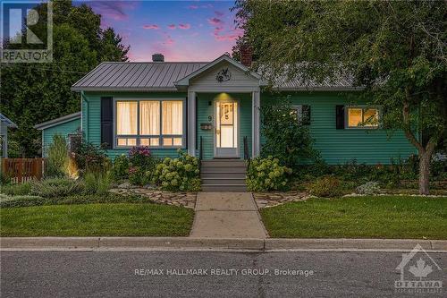 9 Robinson Street, Lanark, ON - Outdoor With Facade