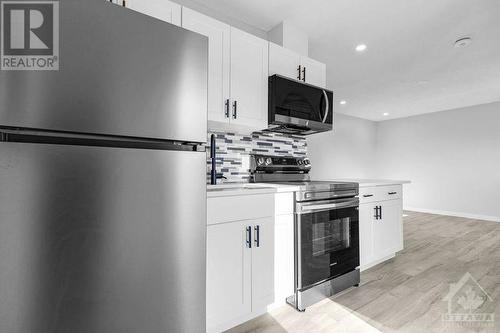 1508 Duford Drive Unit#2, Ottawa, ON - Indoor Photo Showing Kitchen