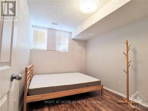 120 Gatestone, Ottawa, ON - Indoor Photo Showing Bedroom