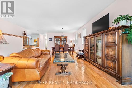 1220 Cyprus Road, Kingston (Kingston East (Incl Barret Crt)), ON - Indoor Photo Showing Living Room