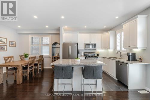 7 Giltspur Road, Brampton, ON - Indoor Photo Showing Kitchen With Stainless Steel Kitchen With Upgraded Kitchen