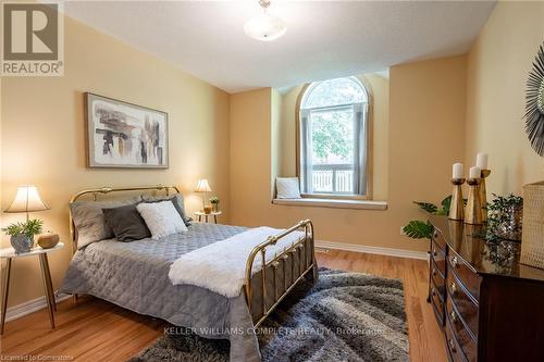 44 Greentrail Drive, Hamilton, ON - Indoor Photo Showing Bedroom