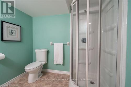 44 Greentrail Drive, Hamilton, ON - Indoor Photo Showing Bathroom