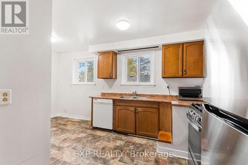 5 Midcroft Drive, Toronto, ON - Indoor Photo Showing Kitchen With Double Sink