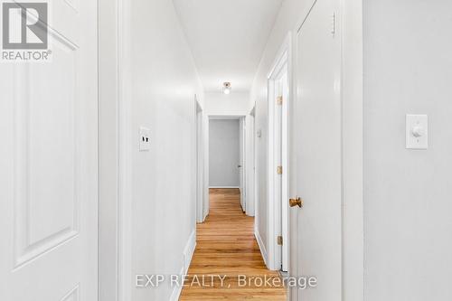 5 Midcroft Drive, Toronto, ON - Indoor Photo Showing Other Room