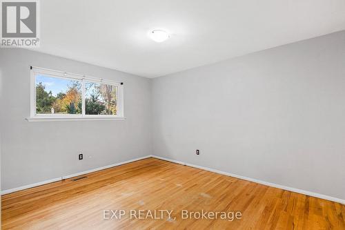 5 Midcroft Drive, Toronto, ON - Indoor Photo Showing Other Room