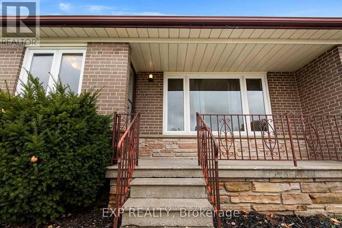 5 Midcroft Drive, Toronto, ON - Outdoor