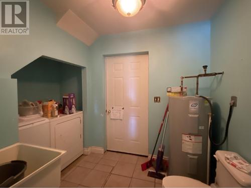 2610 Kalum Street, Terrace, BC - Indoor Photo Showing Laundry Room