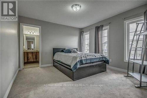 50 Edgehill Avenue, Whitchurch-Stouffville, ON - Indoor Photo Showing Bedroom