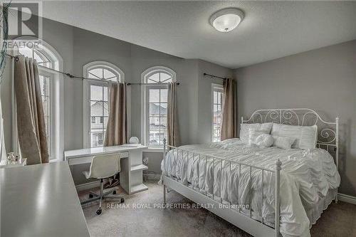 50 Edgehill Avenue, Whitchurch-Stouffville, ON - Indoor Photo Showing Bedroom