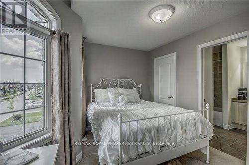 50 Edgehill Avenue, Whitchurch-Stouffville, ON - Indoor Photo Showing Bedroom