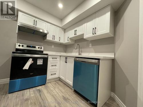 98 Thrushwood Drive, Barrie, ON - Indoor Photo Showing Kitchen