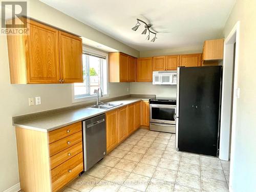 98 Thrushwood Drive, Barrie, ON - Indoor Photo Showing Kitchen With Double Sink