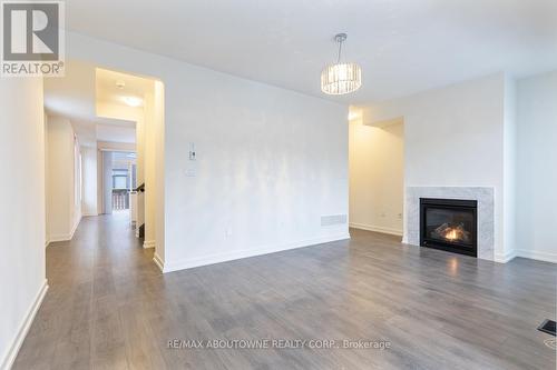 293 Squire Crescent, Oakville, ON - Indoor Photo Showing Living Room With Fireplace