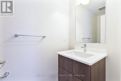 293 Squire Crescent, Oakville, ON - Indoor Photo Showing Bathroom