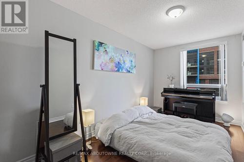 320 - 385 Prince Of Wales Drive, Mississauga, ON - Indoor Photo Showing Bedroom