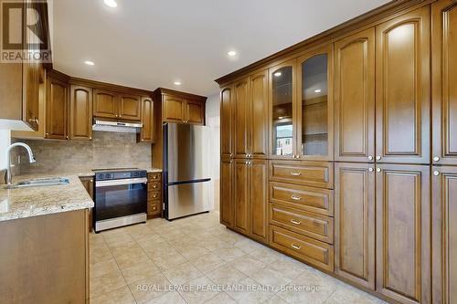 10 Lancer Drive, Vaughan, ON - Indoor Photo Showing Kitchen