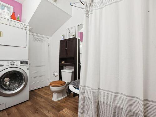 Salle de bains - 2470  - 2474 Rue Coursol, Montréal (Le Sud-Ouest), QC - Indoor Photo Showing Laundry Room