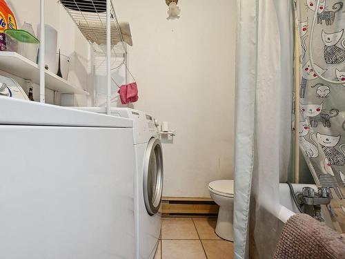 Salle de bains - 2470  - 2474 Rue Coursol, Montréal (Le Sud-Ouest), QC - Indoor Photo Showing Laundry Room