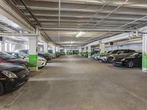 Garage - B54-3940 Ch. De La Côte-Des-Neiges, Montréal (Ville-Marie), QC - Indoor Photo Showing Garage