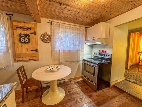 Kitchen - 51 Ch. Du Lac, Brownsburg-Chatham, QC - Indoor Photo Showing Dining Room