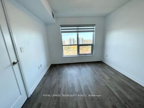 1519-275 Village Green Sq, Toronto, ON - Indoor Photo Showing Other Room