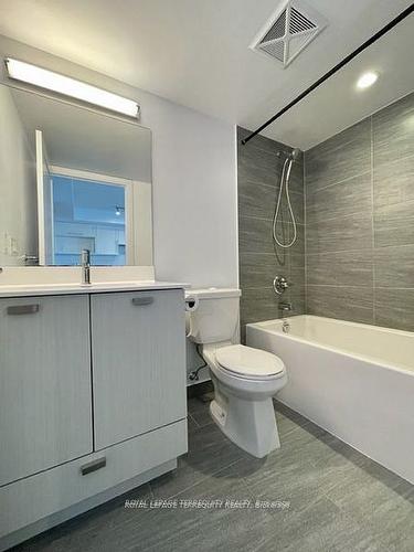 1519-275 Village Green Sq, Toronto, ON - Indoor Photo Showing Bathroom