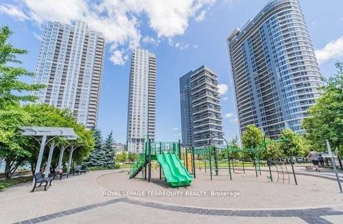 1519-275 Village Green Sq, Toronto, ON - Outdoor With Facade