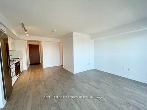 1519-275 Village Green Sq, Toronto, ON - Indoor