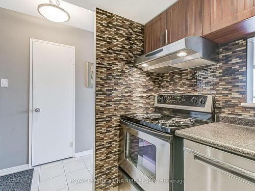 1203-75 King St E, Mississauga, ON - Indoor Photo Showing Kitchen