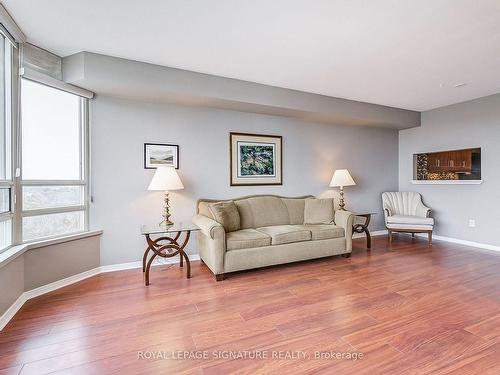 1203-75 King St E, Mississauga, ON - Indoor Photo Showing Living Room