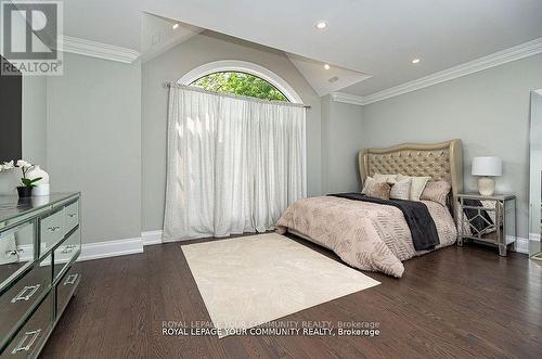 102 Ruggles Avenue, Richmond Hill, ON - Indoor Photo Showing Bedroom