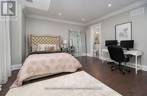 102 Ruggles Avenue, Richmond Hill, ON - Indoor Photo Showing Bedroom