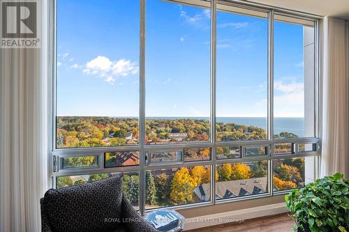 Ph6 - 2175 Marine Drive, Oakville, ON 