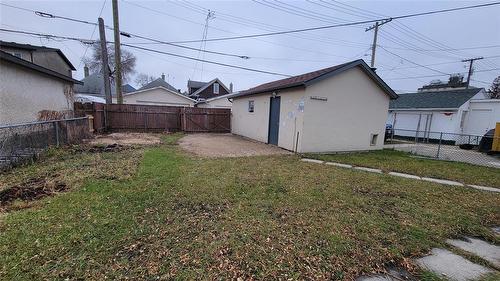 1628 Logan Avenue, Winnipeg, MB - Outdoor