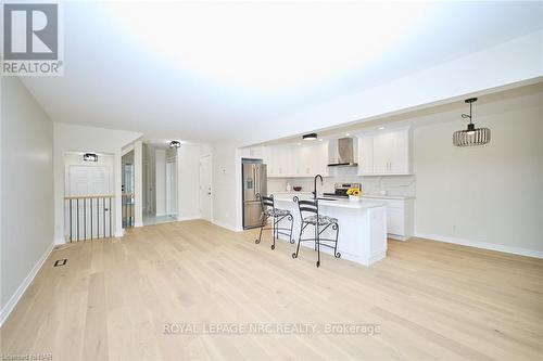 76 Loretta Drive, Niagara-On-The-Lake (108 - Virgil), ON - Indoor Photo Showing Kitchen