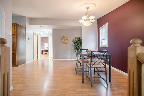 350 Trent Avenue, Winnipeg, MB - Indoor Photo Showing Dining Room