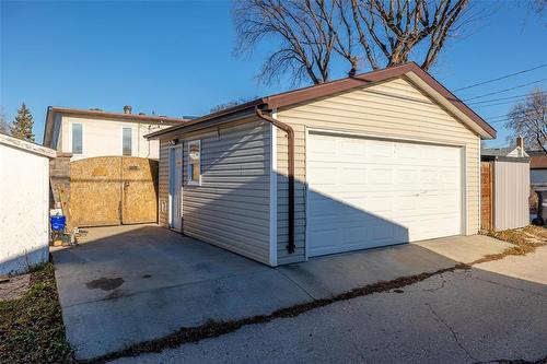 350 Trent Avenue, Winnipeg, MB - Outdoor With Exterior