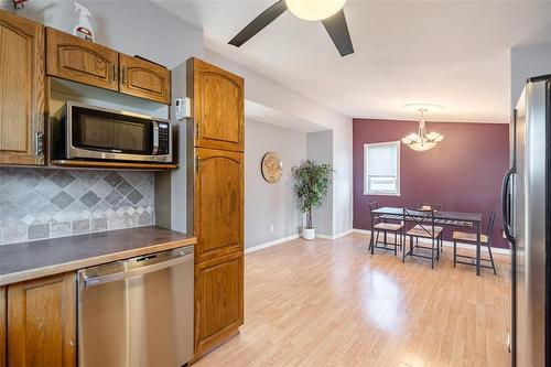 350 Trent Avenue, Winnipeg, MB - Indoor Photo Showing Kitchen