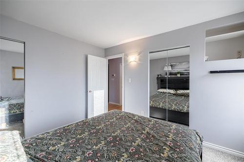 350 Trent Avenue, Winnipeg, MB - Indoor Photo Showing Bedroom