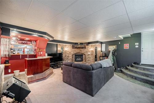 350 Trent Avenue, Winnipeg, MB - Indoor With Fireplace