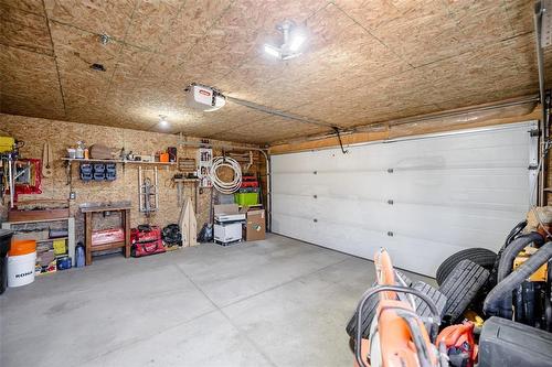 350 Trent Avenue, Winnipeg, MB - Indoor Photo Showing Garage