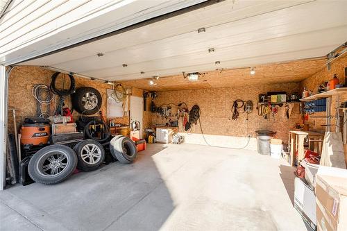 350 Trent Avenue, Winnipeg, MB - Indoor Photo Showing Garage