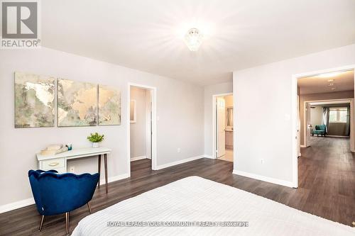 116 Winchester Terrace, Barrie, ON - Indoor Photo Showing Bedroom