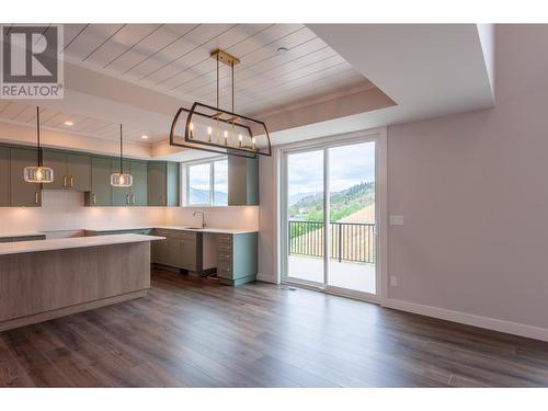 8759 Badger Drive, Kamloops, BC - Indoor Photo Showing Kitchen