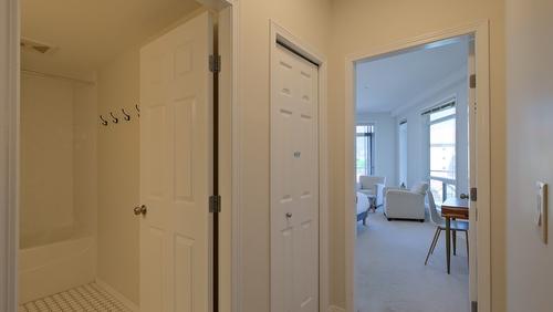 531-1088 Sunset Drive, Kelowna, BC - Indoor Photo Showing Other Room