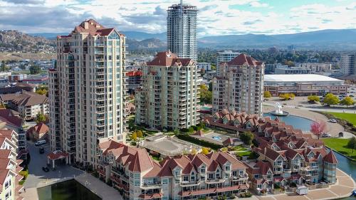 531-1088 Sunset Drive, Kelowna, BC - Outdoor With Facade With View